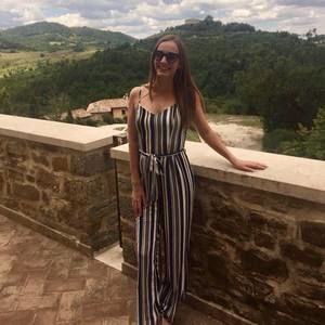 Meet your Posher, Julia